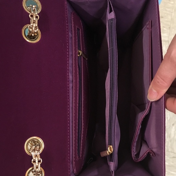 Purple gold buckle and chain purse - Picture 3 of 3